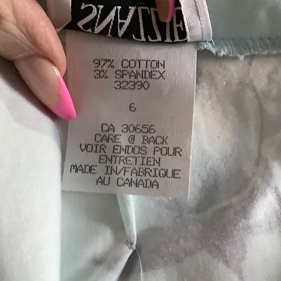 Floral Pant - Picture 6 of 7